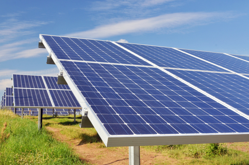 Challenges of IR Non-Contact Temperature Measurement in the Solar Industry