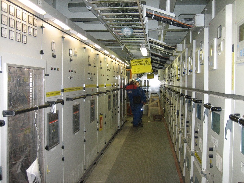 Cost-Effective Temperature Monitoring of Busbars with CS LT Pyrometers on Container Ships