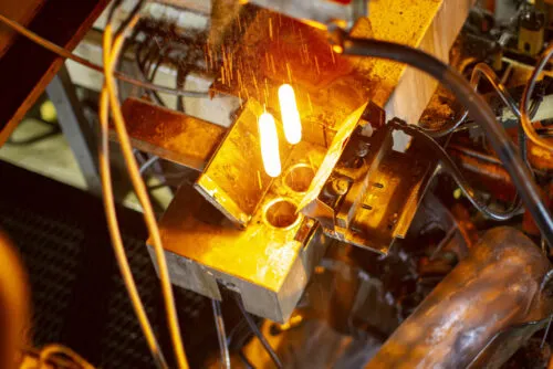 Infrared Camera Measures Glass Temperature and Position of Gobs