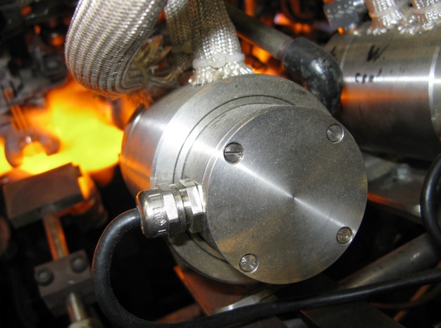 Reduce Costs and Improve Accuracy in Glass Processing with Optris G5 Pyrometers