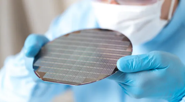 Temperature measurement for semiconductors using non-contact temperature measurement devices from Optris