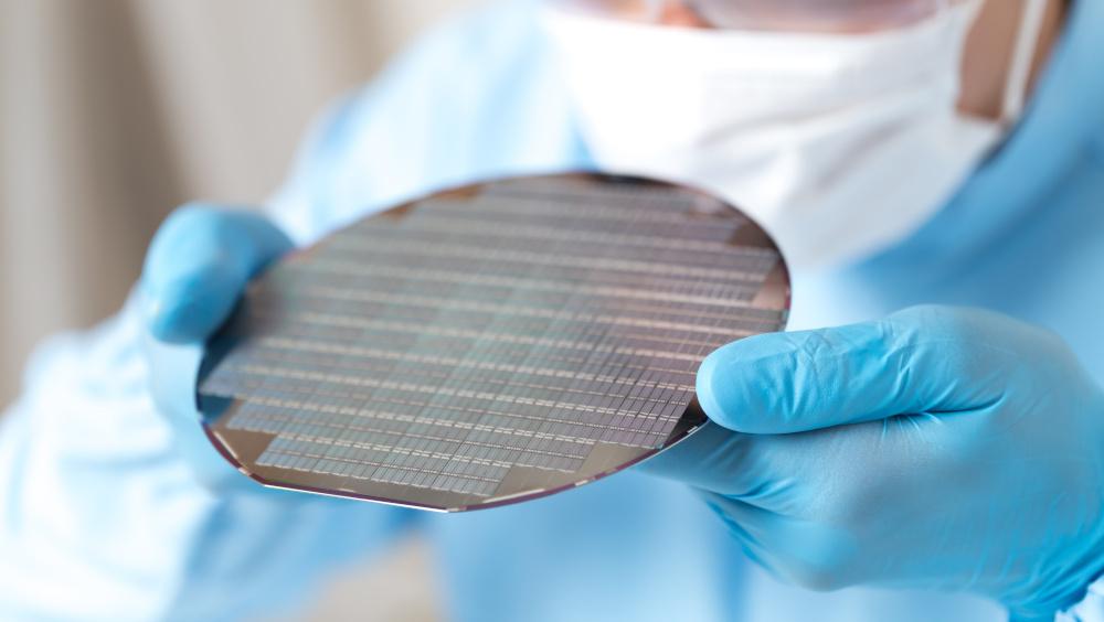 Temperature measurement for semiconductors using non-contact temperature measurement devices from Optris