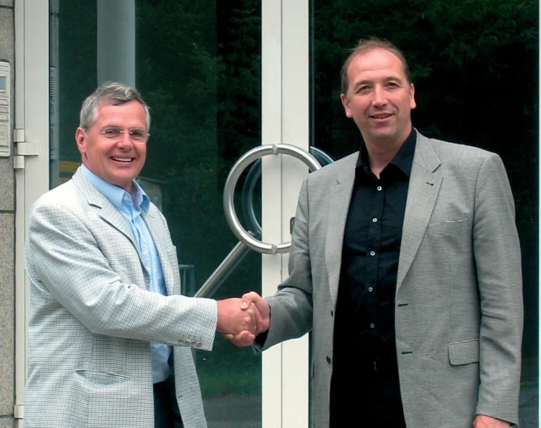 Management buyout of founder Dr. Ulrich Kienitz